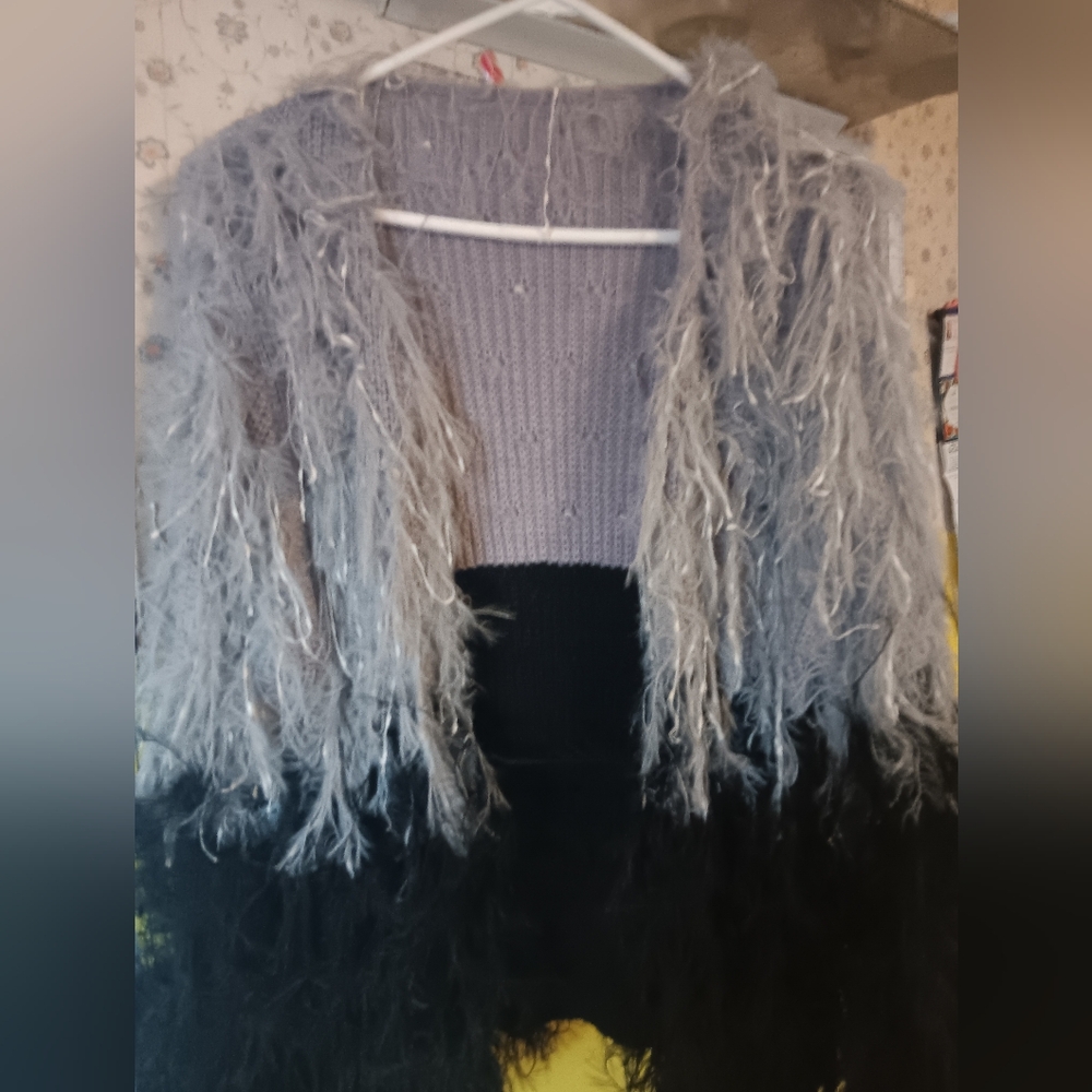 Stylish Gray and Black Shaggy Feathered Women's Cardigan. L - Picture 2 of 5